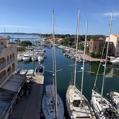 Duplex Climatise 4 Pers, Balcon, Parking Prive, Proche Plages Et Commerces - Fr-1-335-168 Apartment *